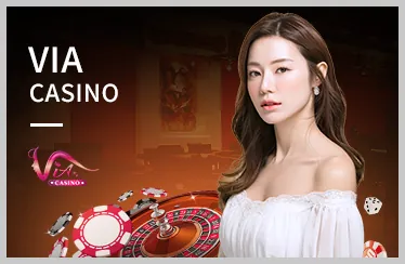 Bàn chơi Blackjack với Dealer đang chia bài
